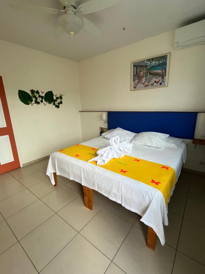 Hotel Douce Vague Сен-Лу Екстериор снимка